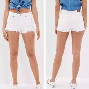 AMERICAN EAGLE High-Rise Shortie White Shorts Raw hems 18 (NWOT)